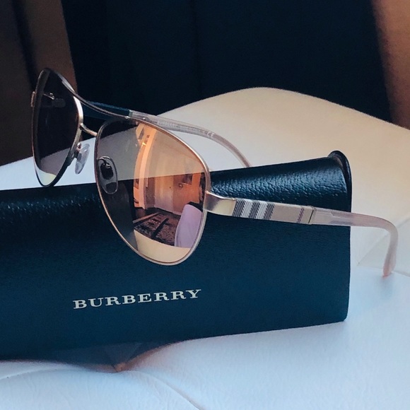 Burberry Accessories - Burberry VGUC B 3080 Gold & Rose Gold Sunglasses